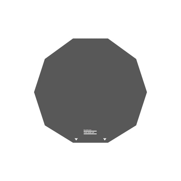 Perfekt für dein Zelt/Das Groundsheet ist genau auf den Umriss deines Zelts zugeschnitten. Im Gegensatz zu überstehenden Zeltunterlagen, wird so verhindert, dass Regenwasser zwischen Groundsheet und Zeltboden geführt wird.