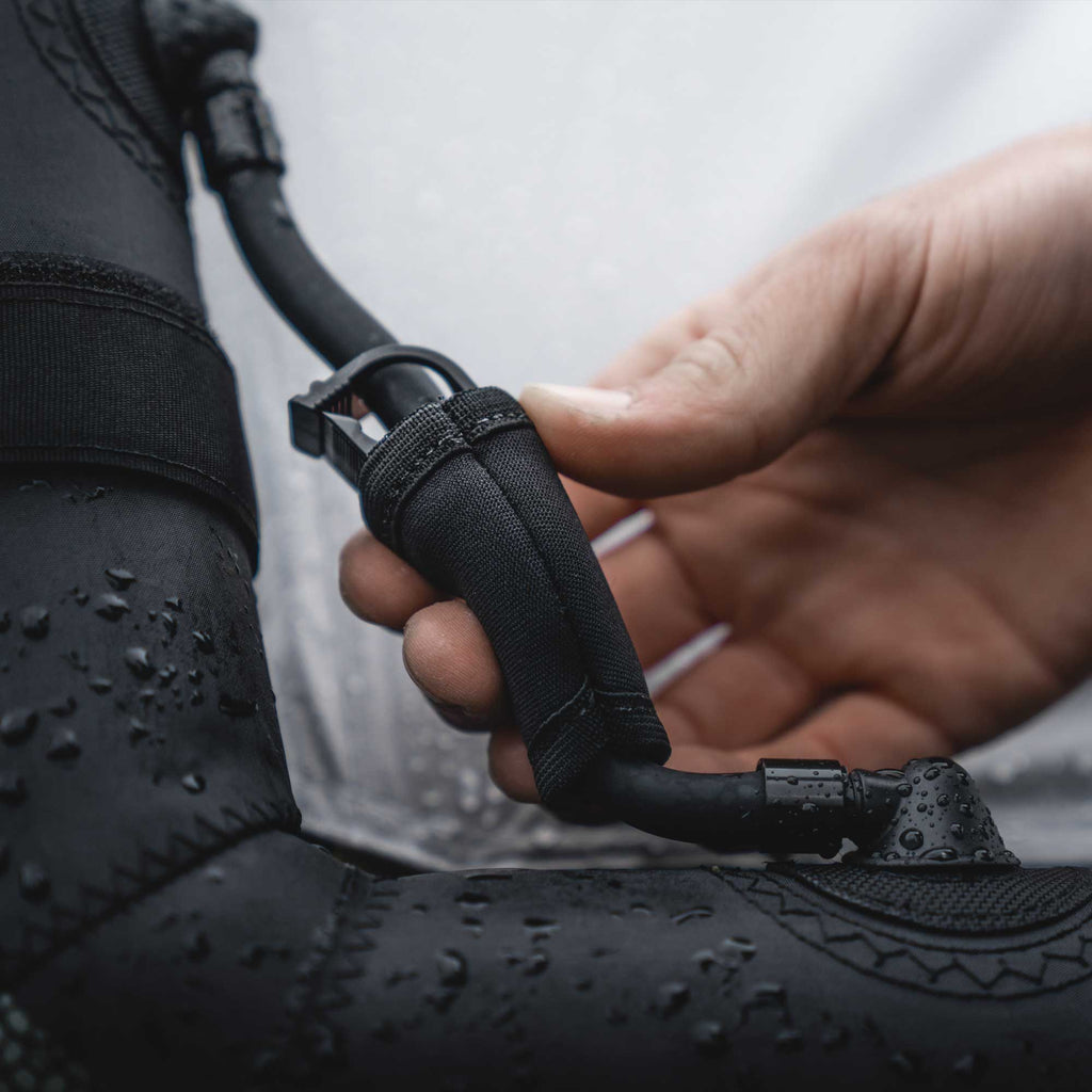 Multi Chamber Safety System/Notfallstabilität durch schließbare Verbindungsschläuche zwischen den Luftkammern (zum Aufpumpen öffnen).