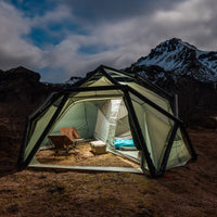 Layout/Große Living Area + separate Schlafkabine für vier Personen.