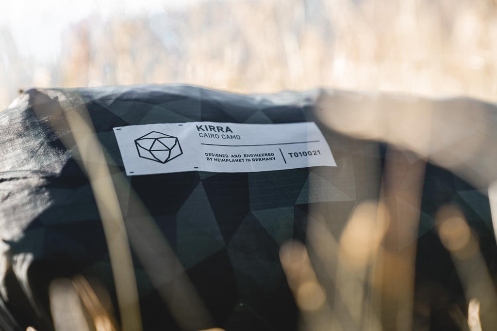 Kommt im komprimierbaren Packsack/+ Einem zusätzlichen Aufbewahrungsbeutel.