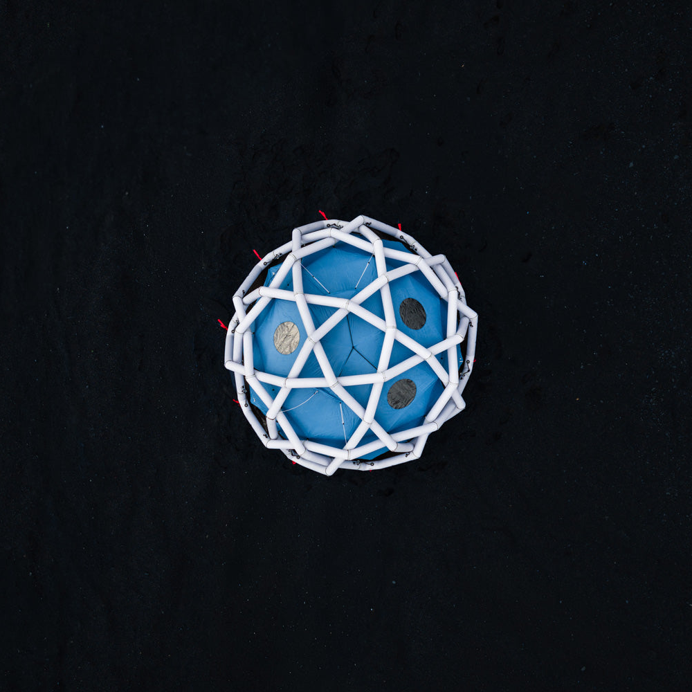 Inflatable Diamond Grid (IDG)/
Bei Mavericks ein dichtes Netz aus 10 Luftkammern mit 35 Kreuzungspunkten.