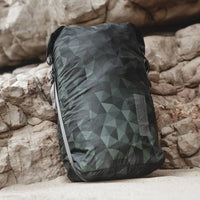 Das Zelt kommt im komprimierbaren Packsack/+ Einem zusätzlichen Aufbewahrungsbeutel.