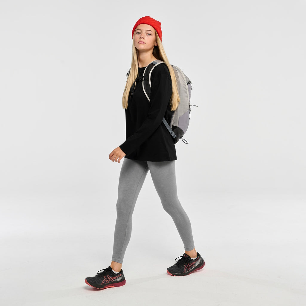 /Nele ist 1,67m (5'5'') und trägt Größe S