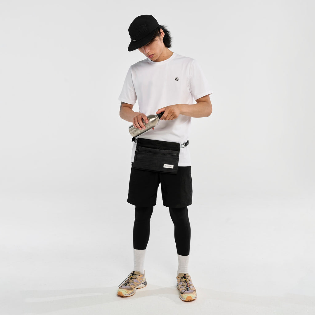 /Bao ist 1,79m (5'9'') und trägt Größe M