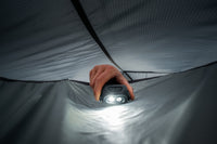 Überkopf-Ablage/+ Viele seitliche Fächer zum Verstauen