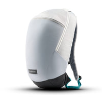 Elastisches Frontfach/Strechfähig und atmungsaktiv - zur Aufbewahrung von Trinkflaschen oder um feuchte Kleidung trocknen zu lassen.
