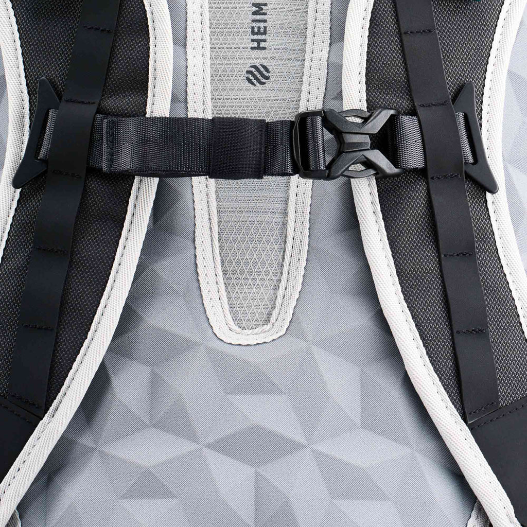 Brustgurt/Der mitgelieferte Brustgurt garantiert sicheren Halt und erhöht den Komfort - er lässt sich in der Höhe justieren oder auch gänzlich abnehmen.
